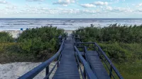 Beachfront!! with Private Access to Beach - WiFi