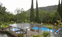 Uzhupud Garden Hotel & Lodge - Pools