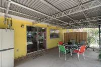 3/1.5 Moms Place - Homestays