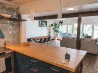 Private Lakefront Beach House off Naramata Bench - 4つ星
