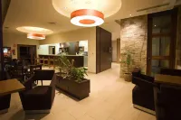 馬德普拉塔飯店 Comarca de Sarria住宿飯店
