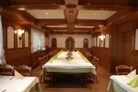 Hotel-Restaurant Zum Kirschbaum Hôtels à : Randersacker