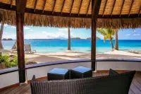 Royal Bora Bora Hotels in Anau