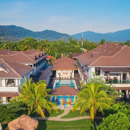 Alia Residence Business Resort Отели рядом с достопримечательностью «Канатная дорога Лангкави»