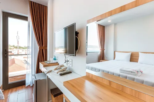 Aqua Seaview Hotel