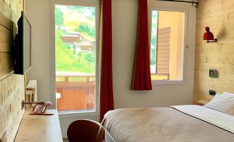 Hotel Lac Bleu 1650 - Housity