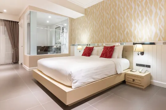 ザ ラヤ スラウォン バンコク