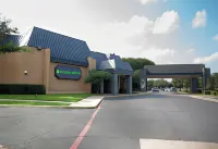 Wyndham Garden Dallas North Hotels in Farmers Branch