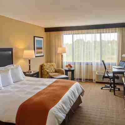 Radisson Hotel Freehold Rooms