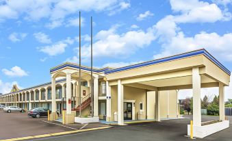 Days Inn by Wyndham Ashland