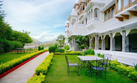 The Haveli Resort - Housity