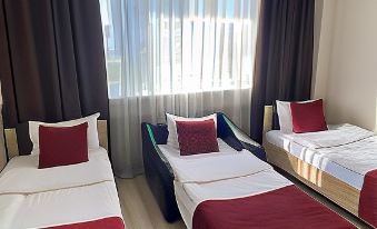 Maksim Hotel