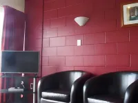 Coronation Court Motel Hotels in Њу Плимут