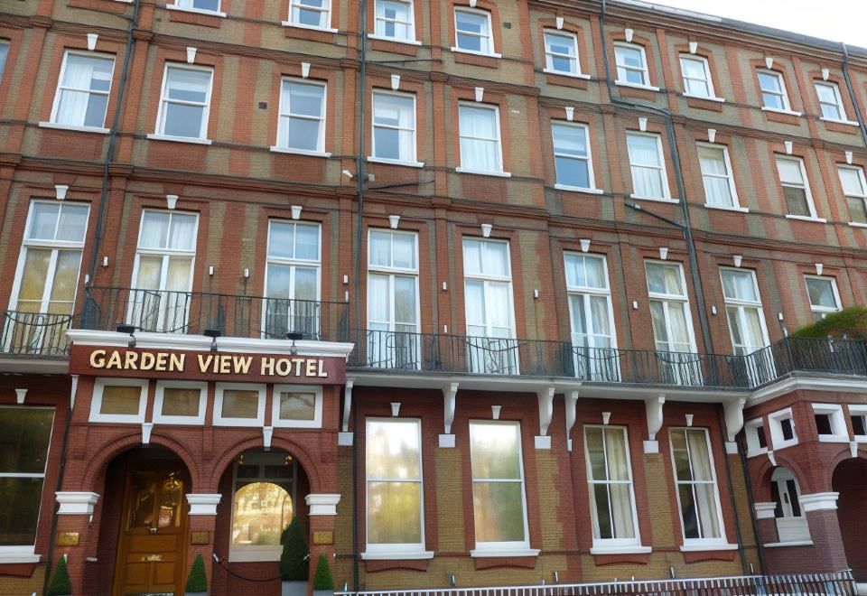 5. 가든 뷰 호텔 ..