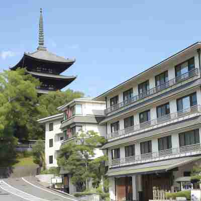 Sarusawaike Yoshidaya Hotel Exterior