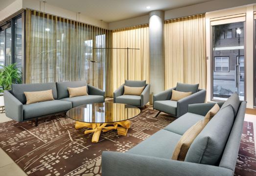 1. 하얏트 하우스 ..