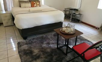Emperor's Inn - Housity