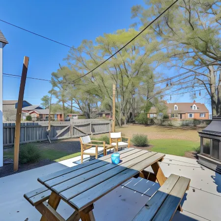 New Bern House w/ Gas Grill Near Neuse River!