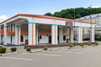 Howard Johnson by Wyndham Chattanooga Lookout Mountain I-24 Hotels in Chattanooga