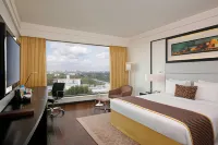 Crowne Plaza Pune City Centre Hotels in der Nähe von Shri Mrutyunjayeshwar Temple