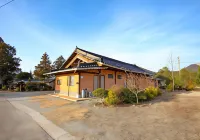 Haenam Hambakgolkeunggigiwajip Pension Hotel dekat Songho Beach