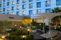 Hotel Santika Premiere Dyandra Hotel & Convention Hotel dekat Politeknik Ganesha Medan