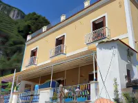 Villa Celentano - Condos