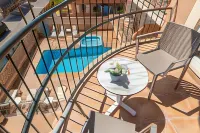 Martinez Apartments - ห้องครัว
