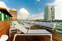 Prime Hotel Miami - Rooftop Pools