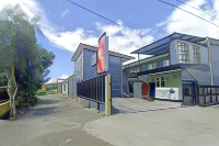 RedDoorz @ Waena Jayapura Hotel dekat Gereja GKI Kasih Dok IX Atas
