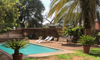 Savanna Guest Farm