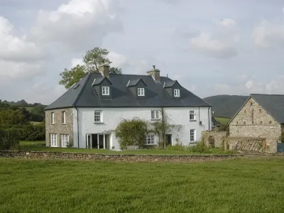 Alltybrain Farm Cottages and B&B Hotel di Brecon