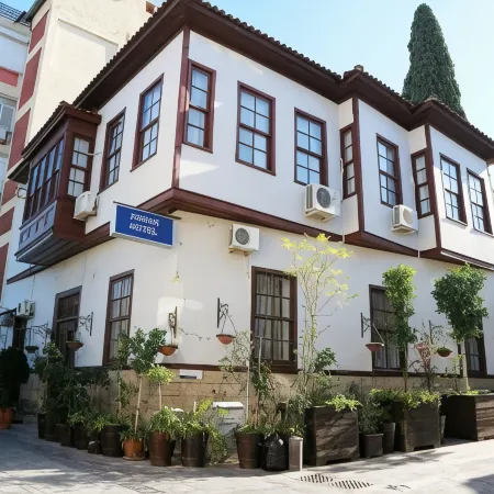Konak Hotel Kaleiçi Отели рядом с достопримечательностью «Район Калеичи»