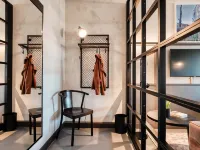 Cloud No7 Lofts Hotels near فَنجِن
