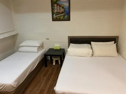 Easy Stay Ximen Guest House - Homestays