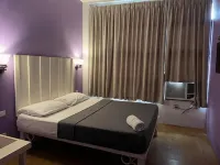 The Purple Tree Hostel Các khách sạn ở 