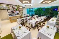 Hotel Aixo Suites by GEH Suites - parking