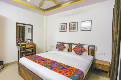 FabExpress the Paradise - Nr Apollo Hospital Hotels near Eco park