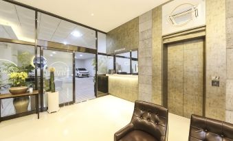 Divine Hotel
