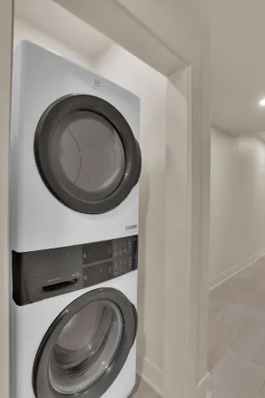 Lavish, Stylish, Gorgeous Home Отели рядом с достопримечательностью «R. W. Norton Art Gallery»