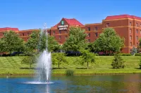 Embassy Suites by Hilton Lexington/UK Coldstream Hotel dekat Kentucky Horse Park