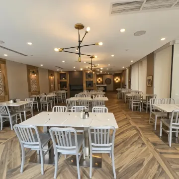 Vittoria Hotel & Suites