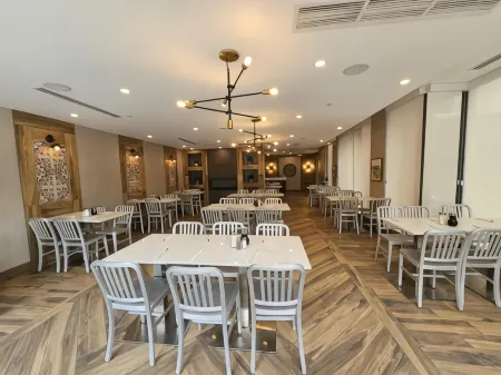 Vittoria Hotel & Suites Отели в г. Ниагарский водопад