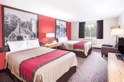 Super 8 by Wyndham West Branch Hotels in West Branch Township