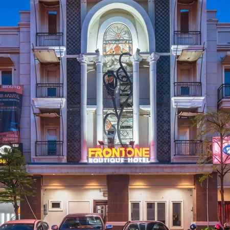 Front One Boutique Karawang