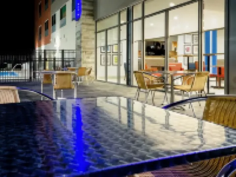 Holiday Inn Express & Suites TAYLOR by IHG Hotels in Williamson County