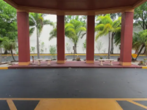 Howard Johnson by Wyndham Ft. Myers FL Hotels in Lee County