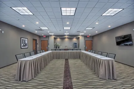 Comfort Suites Marietta-Parkersburg Отели в г. Мариетта