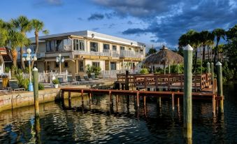 Bayview Plaza Waterfront Resort