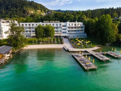 Werzers Seehotel Wallerwirt Отели в г. Фельдкирхен-ин-Кернтен